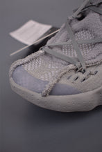 Cargar imagen en el visor de la galería, Nike Mind 002 Flyknit Fragment Particle Grey IQ8504-001
