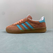 Cargar imagen en el visor de la galería, Adidas Gazelle Bold Orange Mint Gum IH7499
