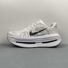 Cargar imagen en el visor de la galería, Nike Vomero Premium White Black HQ2050-002

