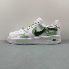 Cargar imagen en el visor de la galería, Air Force 1 07 Low Graffiti Green Broken Hook Black CW2288-111
