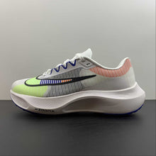 Cargar imagen en el visor de la galería, Zoom Fly 5 PRM White Blue-Black DX1599-100
