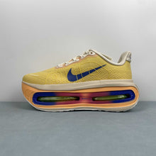 Cargar imagen en el visor de la galería, Nike Vomero Premium Lemon Yellow FN8453-025
