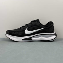 Cargar imagen en el visor de la galería, Nike Journey Run Black Anthracite FN0228-001
