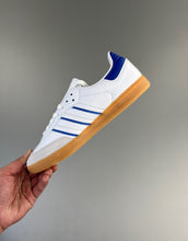 Cargar imagen en el visor de la galería, Adidas Samba Cloud White Lucid Blue Gum IG2339
