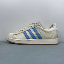 Cargar imagen en el visor de la galería, Adidas Superstar 2 Lionel Messi Argentina JQ1256
