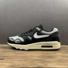 Cargar imagen en el visor de la galería, Patta x Air Max 1 Metallic Silver White Black Coconut Milk DQ0299-001
