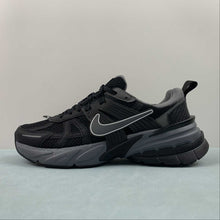 Cargar imagen en el visor de la galería, Nike V2k Run Black Carbon Ash Black FD0736-001
