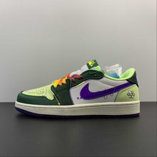 Cargar imagen en el visor de la galería, Air Jordan 1 Low OG Doernbecher Gorge Green Court Purple Bar. Volt Sail FD9665-351
