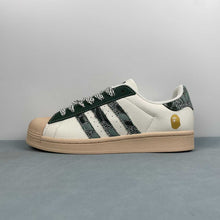 Cargar imagen en el visor de la galería, Adidas Superstar x Bape HS3087
