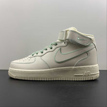 Cargar imagen en el visor de la galería, Air Force 1 07 Mid Cream White Green BY6899-695
