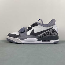 Cargar imagen en el visor de la galería, Air Jordan Legacy 312 Low White Purple Comet CD7069-108
