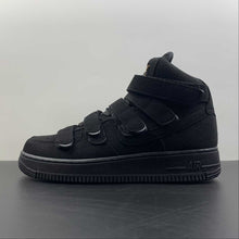 Cargar imagen en el visor de la galería, Air Force 1 07 High x Billie Eilish Black DM7926-400

