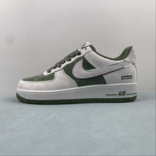 Cargar imagen en el visor de la galería, Supreme x Air Force 1 07 Low Suede Gray Green ME2392-106
