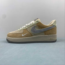 Cargar imagen en el visor de la galería, Air Force 1 07 Low Bagelt Suede Brown Gray CD1221-999
