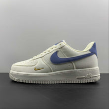 Cargar imagen en el visor de la galería, Air Force 1 07 Low Beige Blue Metallic Gold MN5696-209

