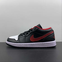 Cargar imagen en el visor de la galería, Air Jordan 1 Low Little Black and Red Toes 553558-063
