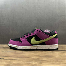 Cargar imagen en el visor de la galería, SB Dunk Low Pro ACG Terra Red Plum Black Taxi Citron BQ6817-501
