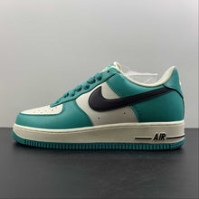 Cargar imagen en el visor de la galería, Air Force 1 07 Low SU19 Green Lake Bridge Black GH5696-302
