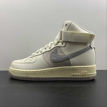 Cargar imagen en el visor de la galería, Air Force 1 07 High LV8 Vintage Sail Medium Grey DM0209-100
