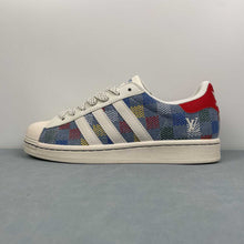 Cargar imagen en el visor de la galería, Adidas Superstar x Louis Vuitton HS3079
