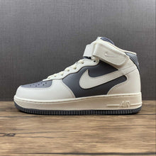 Cargar imagen en el visor de la galería, Air Force 1 07 Mid Beige Gray White Black LZ6819-609
