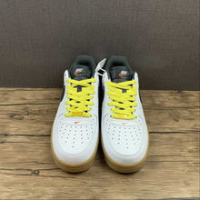 Cargar imagen en el visor de la galería, Air Force 1 07 LV8 GO The Extra Smile White Yellow Strike Gum Light Brown DO5854-100
