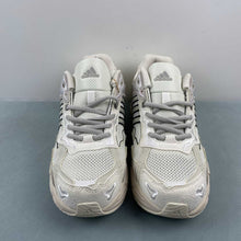 Cargar imagen en el visor de la galería, Adidas Response CL x Bad Bunny Wonder White IF7179
