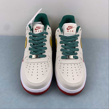 Cargar imagen en el visor de la galería, Air Force 1 07 Low Green Gold White Red HX123-002
