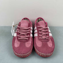 Cargar imagen en el visor de la galería, Clot x Adidas Gazelle Pink IH3144
