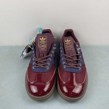 Cargar imagen en el visor de la galería, Adidas Samba OG Alwayth College Burgendy IH5187
