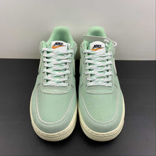 Cargar imagen en el visor de la galería, Air Force 1 07 Low LV8 Enamel Green Alpha Orange Sail DO9801-300
