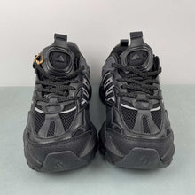 Cargar imagen en el visor de la galería, Adidas XLG Runner Deluxe Black Grey JR3086
