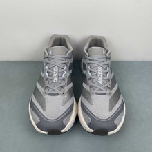 Cargar imagen en el visor de la galería, Adizero Boston 13 Halo Silver Silver Metallic Glow Blue JS4949
