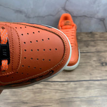 Cargar imagen en el visor de la galería, Air Force 1 07 Low Orange Skeleton Black CU8067-800
