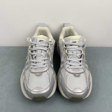 Cargar imagen en el visor de la galería, Nike V2k Run Photon Dust Light Silver Army Green FD0736-006
