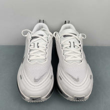 Cargar imagen en el visor de la galería, Nike Zoom Vomero PLUS White Metallic Silver Cool Grey II7181-102
