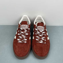 Cargar imagen en el visor de la galería, Adidas Handball Spezial Wild Sepia Gum KI5937
