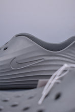 Cargar imagen en el visor de la galería, Nike ReactX Rejuven8 Gray Silver Hook HV5060-002
