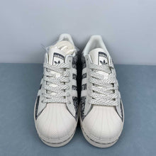 Cargar imagen en el visor de la galería, Adidas Superstar x Dior HS3080

