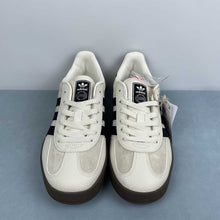 Cargar imagen en el visor de la galería, Adidas Gazalle x Louis Vuitton Grey Black Gum SC9207-724
