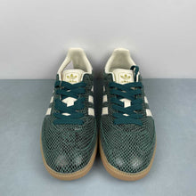 Cargar imagen en el visor de la galería, Adidas Samba OG Green Snakeskin JR8848
