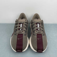 Cargar imagen en el visor de la galería, Nike ZoomX Pegasus PLUS Olive Grey Maroon FQ7262-005
