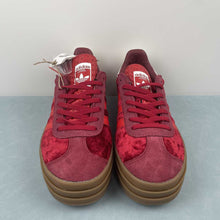 Cargar imagen en el visor de la galería, Adidas Gazelle Bold Bright Red Velvet IG4388
