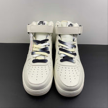 Cargar imagen en el visor de la galería, Air Force 1 07 Mid Brooklyn New York White Black NT2969-013
