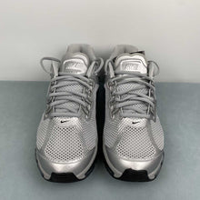 Cargar imagen en el visor de la galería, Nike Air Max 2013 Metallic Silver Black HQ3025-001

