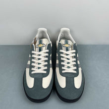 Cargar imagen en el visor de la galería, Adidas Samba OG Samba 49 Off White Halo Silver Gold Metallic JP9222
