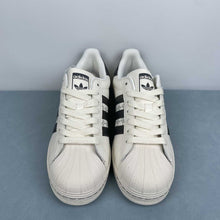 Cargar imagen en el visor de la galería, Adidas Superstar x Gucci HS3073
