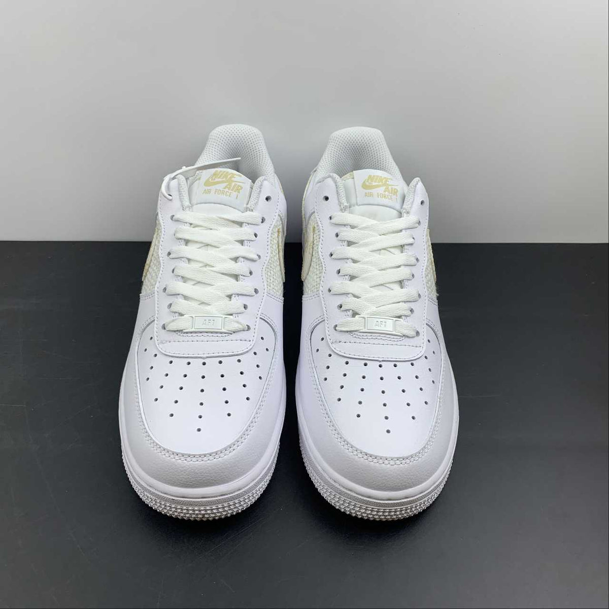 Air Force 1 Low Flower Swoosh White Gold DO9458-100 – juanma-shop