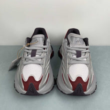 Cargar imagen en el visor de la galería, Adidas XLG MTW Silver Red IH1572
