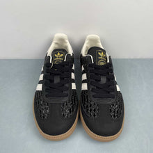Cargar imagen en el visor de la galería, Adidas Samba OG Basketweave Black HQ9282

